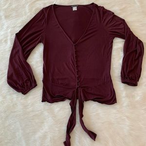✨VENUS burgundy relaxed top with tie at bottom